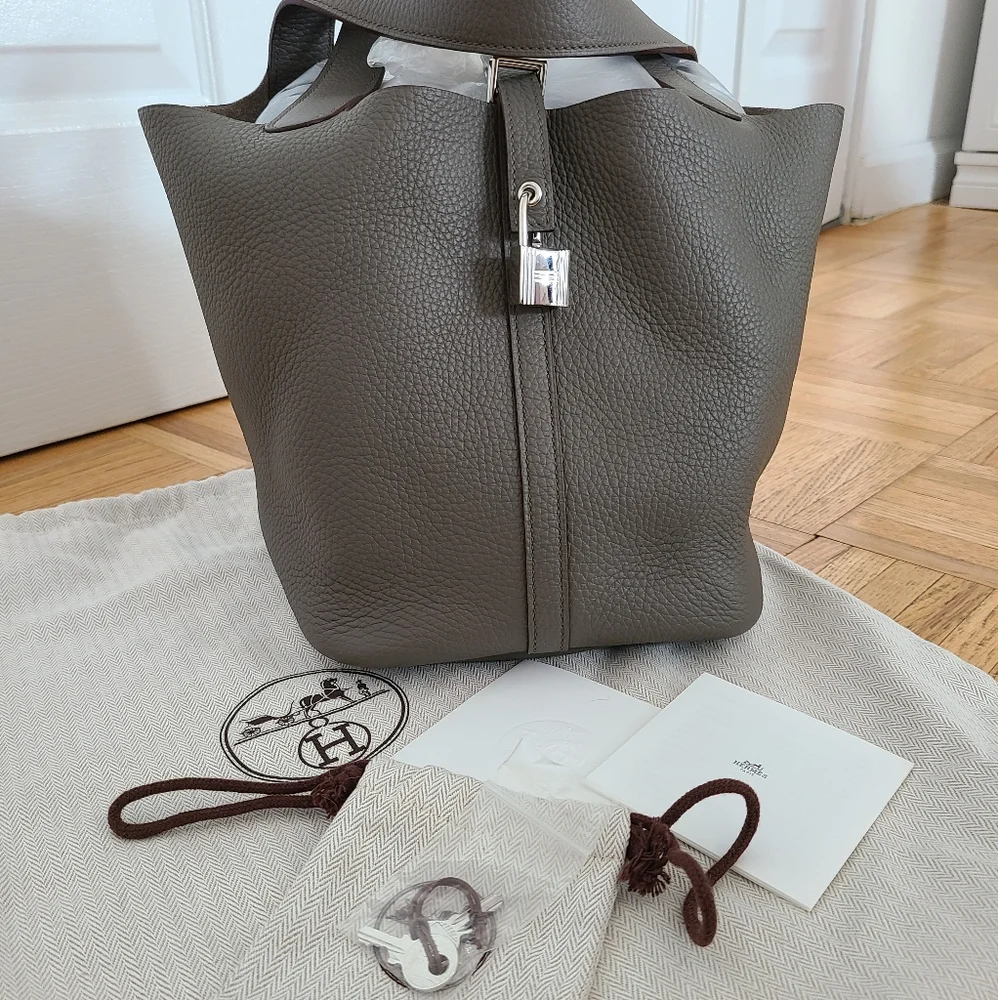 Hermes elegant tote